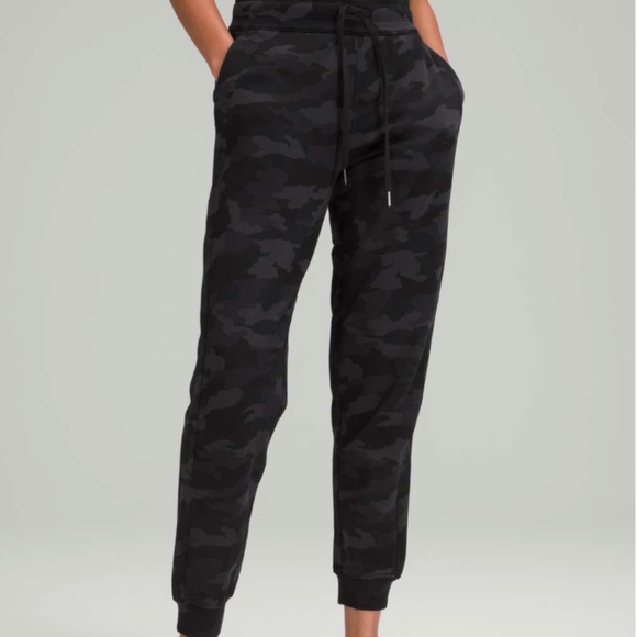 Lululemon Scuba High-Rise French Terry Jogger - Picture 1 of 4